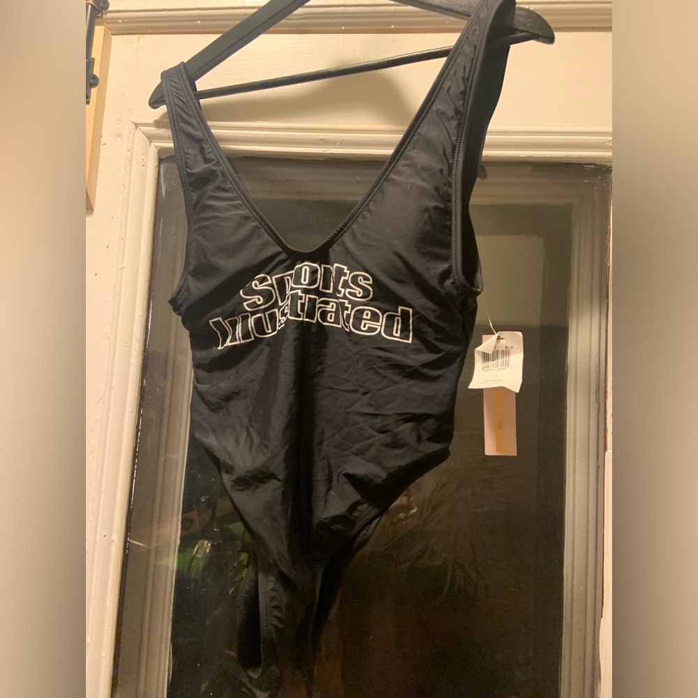SPORTS ILLUSTRATED SWIMSUIT SIZE 8